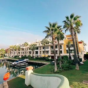 Alboaire- Waterfront Luxury 4 Bedroom Apt In The Marina Of Sotogrande